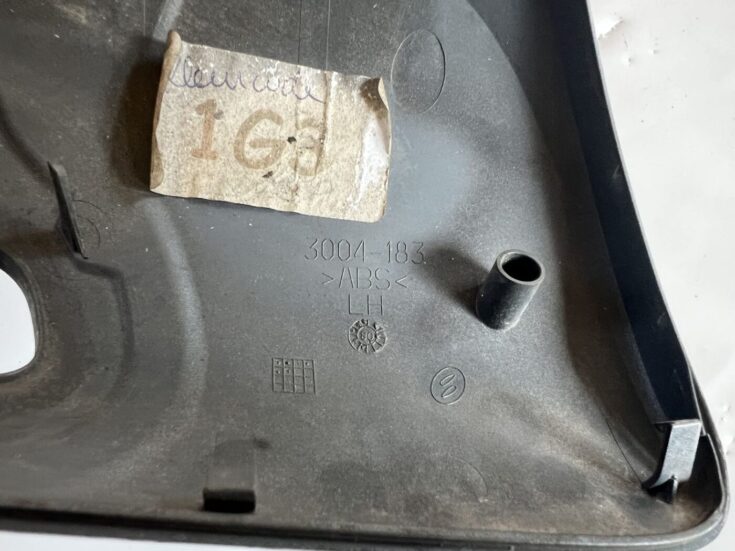 Ārēja spoguļa vāks priekš TOYOTA AVENSIS 2007