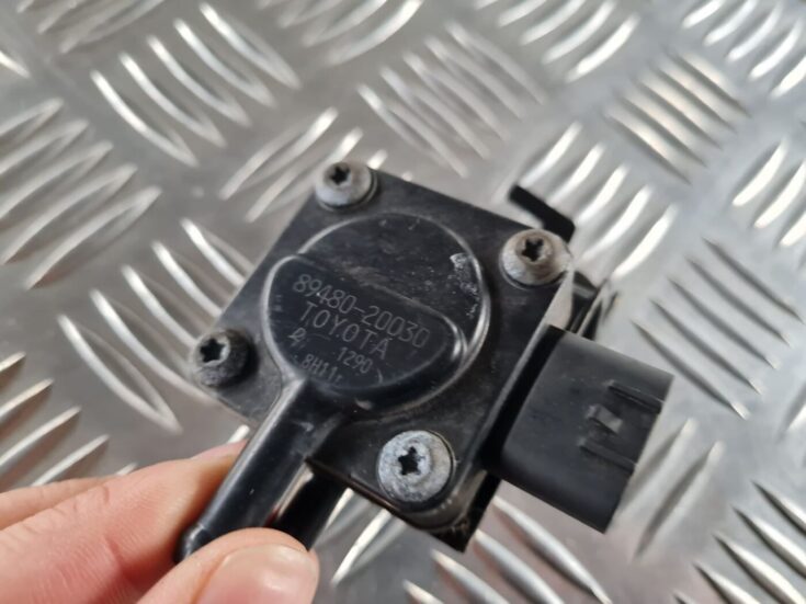 Izplūdes gāzu spiediena sensors priekš TOYOTA AVENSIS 2007