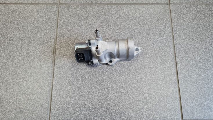 EGR vārsts priekš TOYOTA AVENSIS 2004