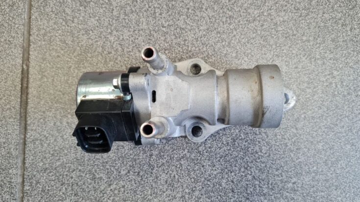 EGR vārsts priekš TOYOTA AVENSIS 2004