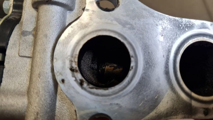 EGR vārsts priekš TOYOTA AVENSIS 2004