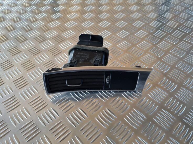 Mērinstrumentu paneļa gaisa vads, pa kreisi priekš AUDI A6 2008