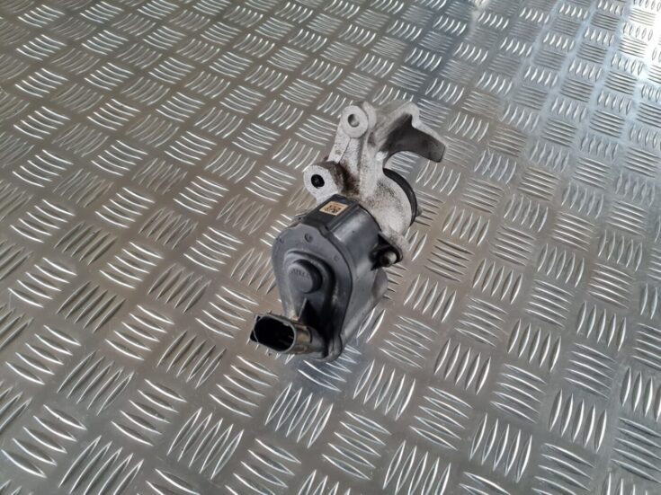Aizmugurējais labais suports priekš AUDI A6 2008
