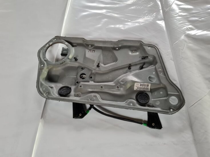 Stikla pacelšanas mehānisma panele priekš VW GOLF IV 1999
