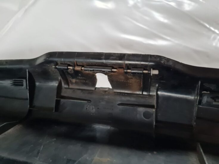 Bagažnieka nodalījuma sliekšņa uzlika priekš VW GOLF IV 1999