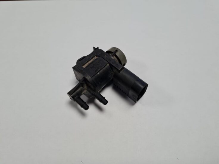 Solenoīda vakuuma vārsts priekš VW GOLF IV 1999 2