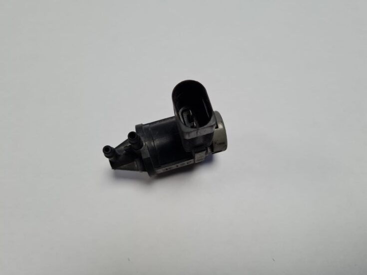 Solenoīda vakuuma vārsts priekš VW GOLF IV 1999 4