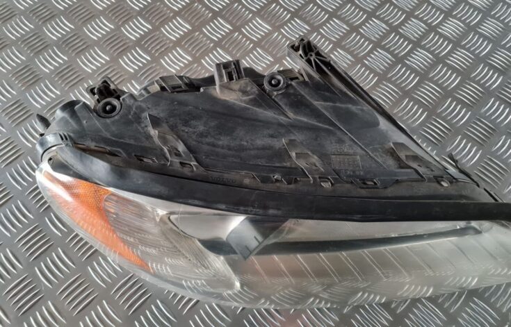Priekšējais labais lukturis priekš VOLVO S80 2007 Black