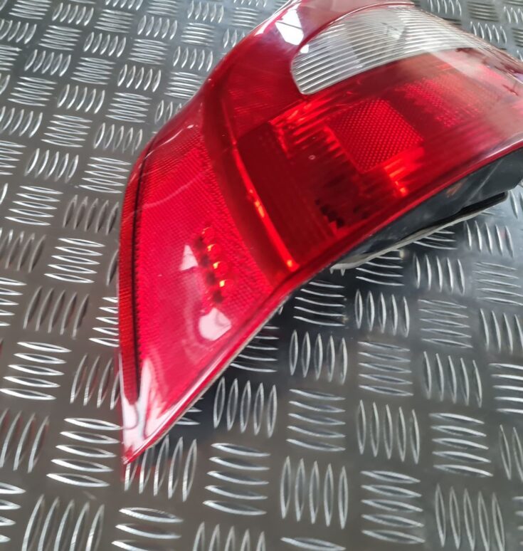 Aizmugurējais kreisais lukturis priekš VOLVO S80 2007 Black
