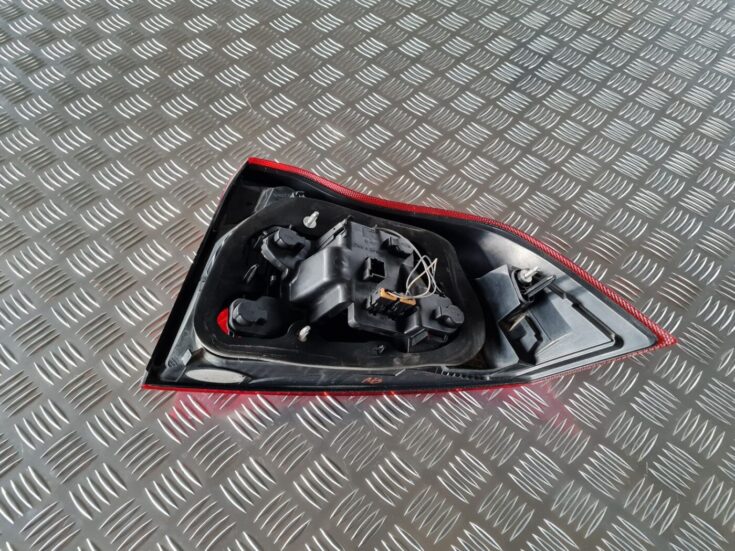 Aizmugurējais kreisais lukturis priekš VOLVO S80 2007 Black