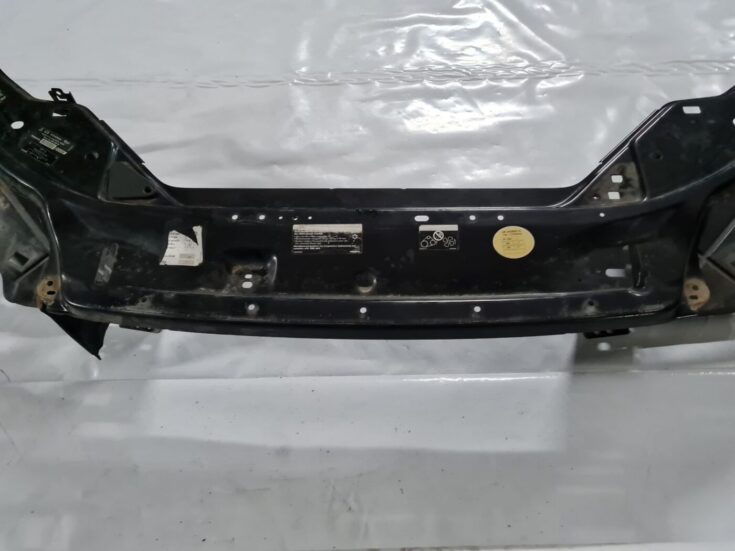 Priekšējā radiatora rāmja augšēja daļa priekš VOLVO S80 2007 Black
