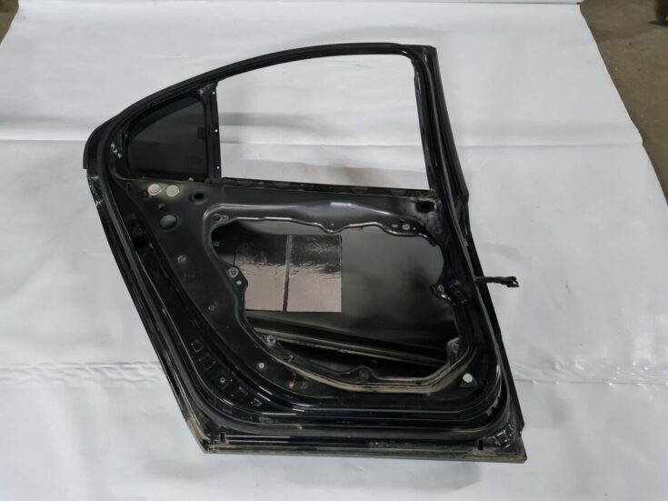 Aizmugurējās kreisās durvis priekš VOLVO S80 2007 Black