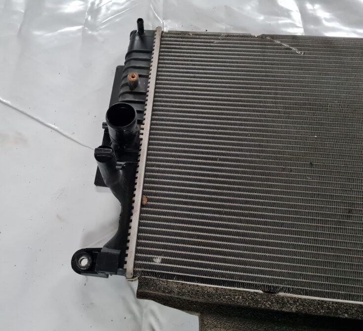 Dzesēšanas radiators priekš TOYOTA AVENSIS 2010