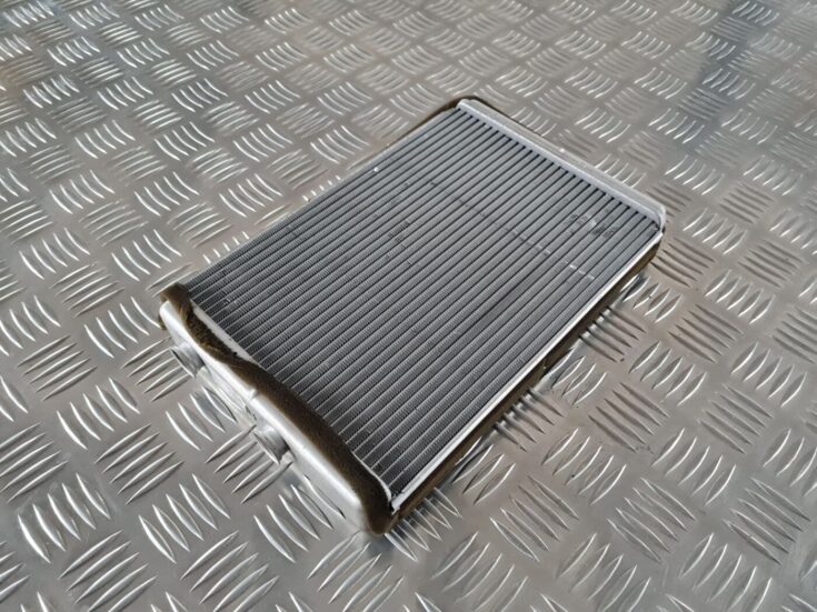 Apsildes sistēmas radiators priekš CITROEN C8 2005