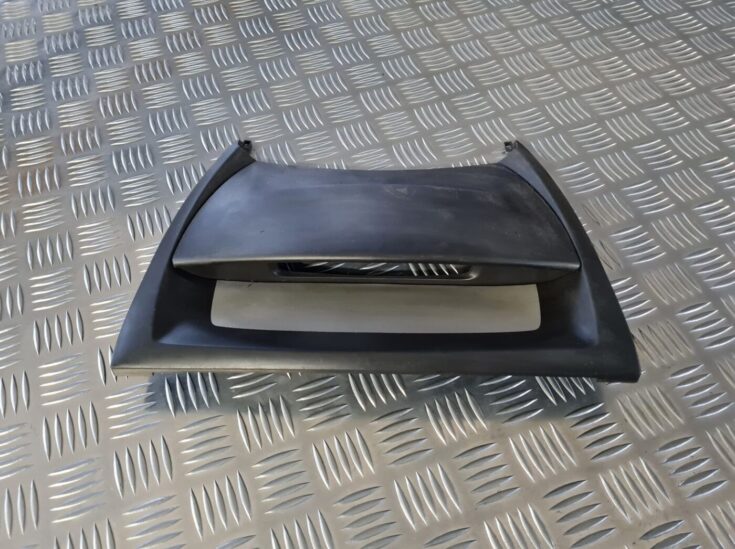Displeja apdare (uz paneļa) priekš CITROEN C8 2005