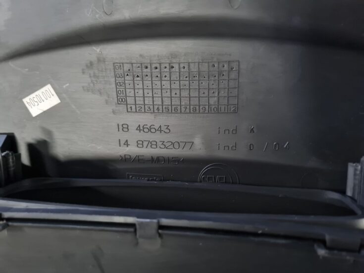 Displeja apdare (uz paneļa) priekš CITROEN C8 2005