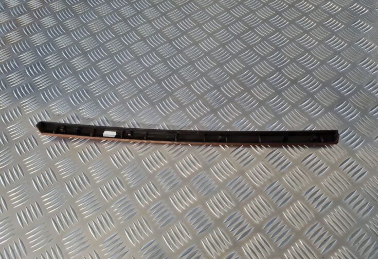 Mērinstrumentu paneļa dekoratīvā uzlika priekš CITROEN C8 2005