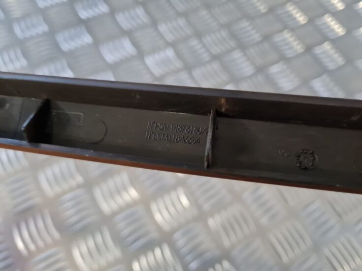 Mērinstrumentu paneļa dekoratīvā uzlika priekš CITROEN C8 2005