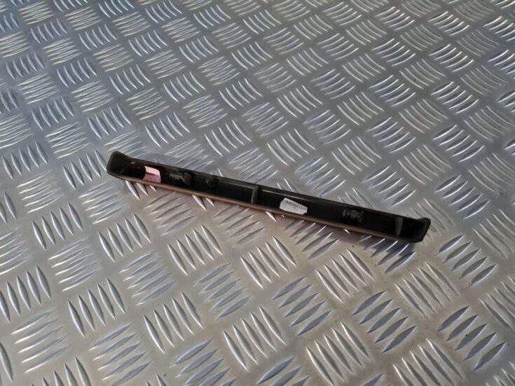 Mērinstrumentu paneļa dekoratīvā uzlika priekš CITROEN C8 2005