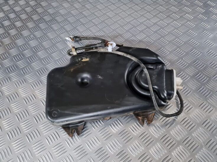 DPF/FAP šķidrās degvielas piedevas rezervuārs priekš CITROEN C8 2005