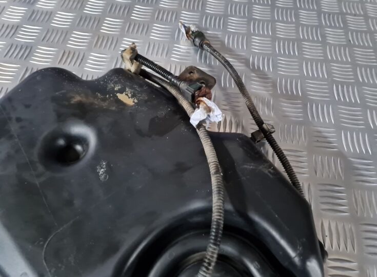 DPF/FAP šķidrās degvielas piedevas rezervuārs priekš CITROEN C8 2005