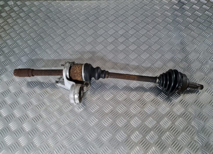 Pusass priekšēja labā priekš CITROEN C8 2005