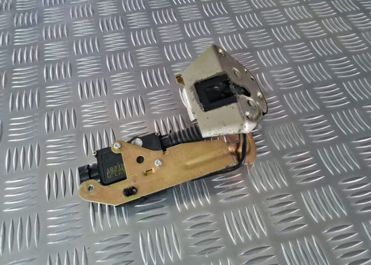 Aizmugurējo labo durvju slēdzene priekš CITROEN C8 2005
