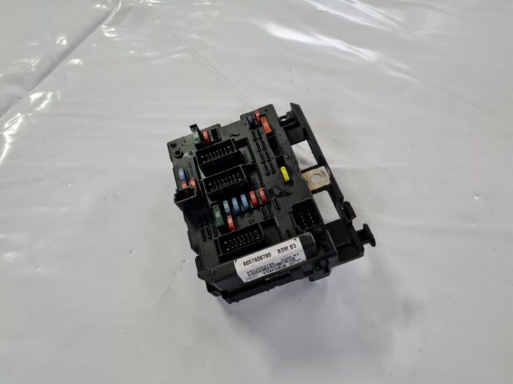 Drošinātāju bloks priekš CITROEN C8 2005