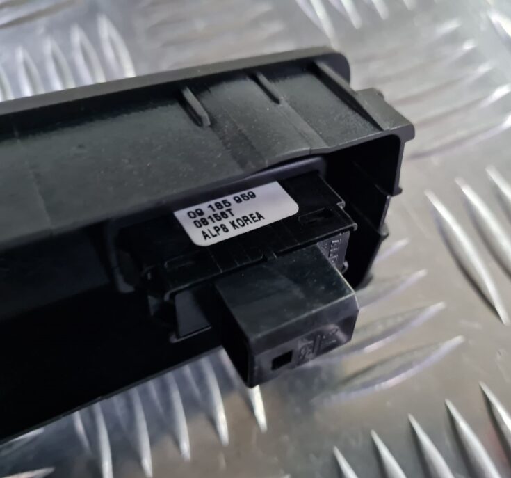 Durvju vadības bloks priekš OPEL VECTRA C 2008