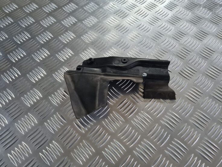 Ieplūdes gaisa deflektors, pa labi priekš OPEL VECTRA C 2008