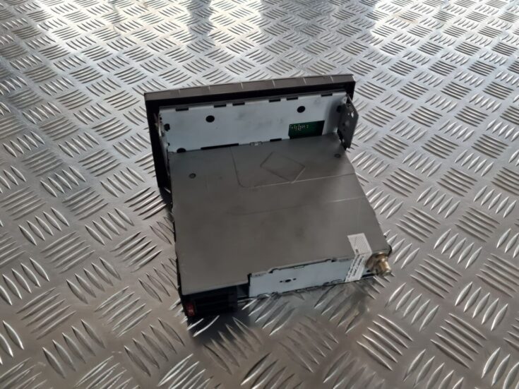 CD/DVD/Navigācijas bloks priekš OPEL VECTRA C 2002