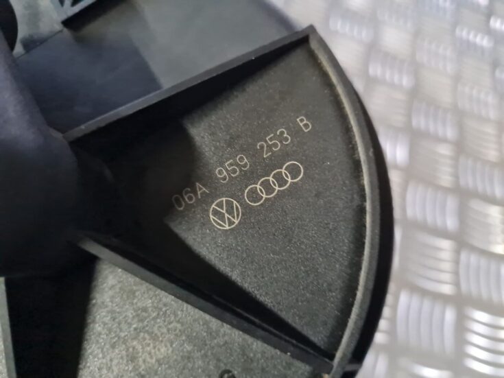 Sekundārā gaisa sūknis priekš VW GOLF IV 1999