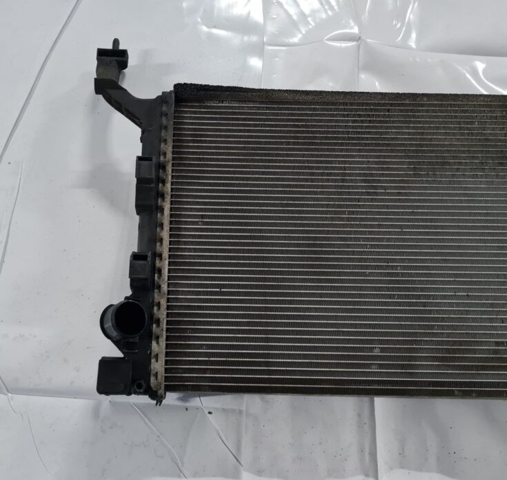 Dzesēšanas radiators priekš RENAULT LAGUNA 2008