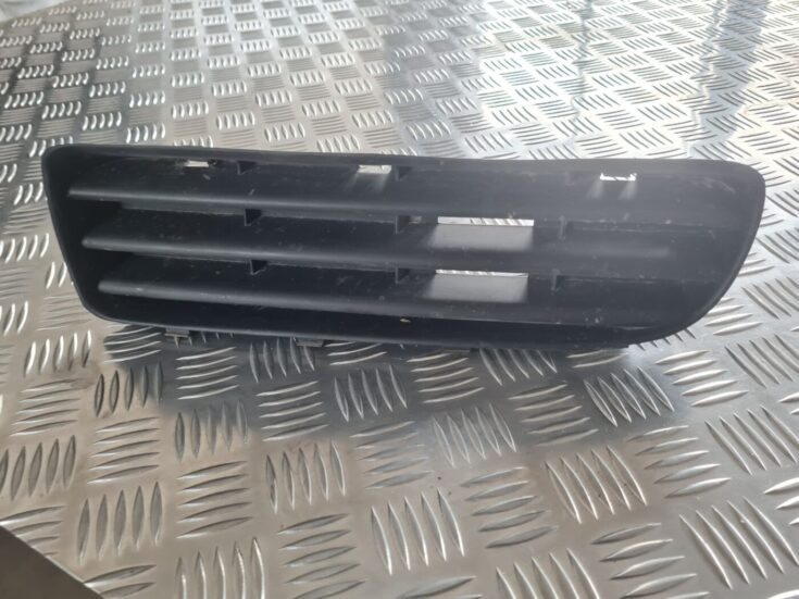Miglas luktura reste, pa kreisi priekš SKODA OCTAVIA 2002