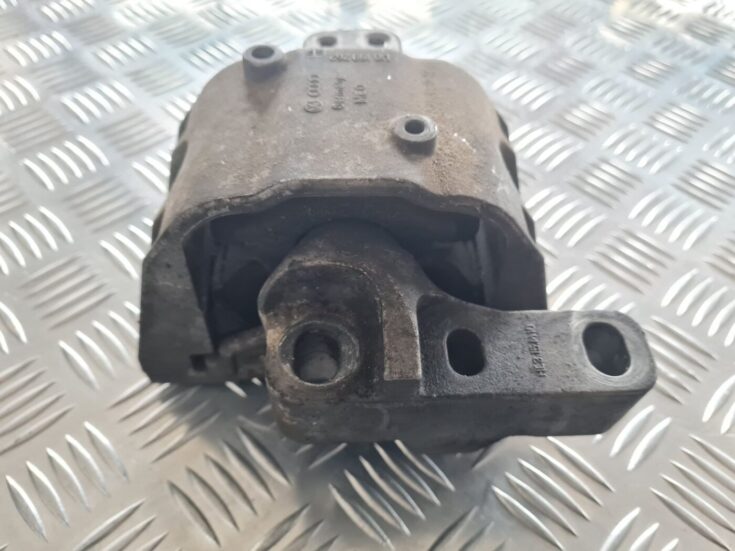 Dzinēja spilvens priekš SKODA OCTAVIA 2002