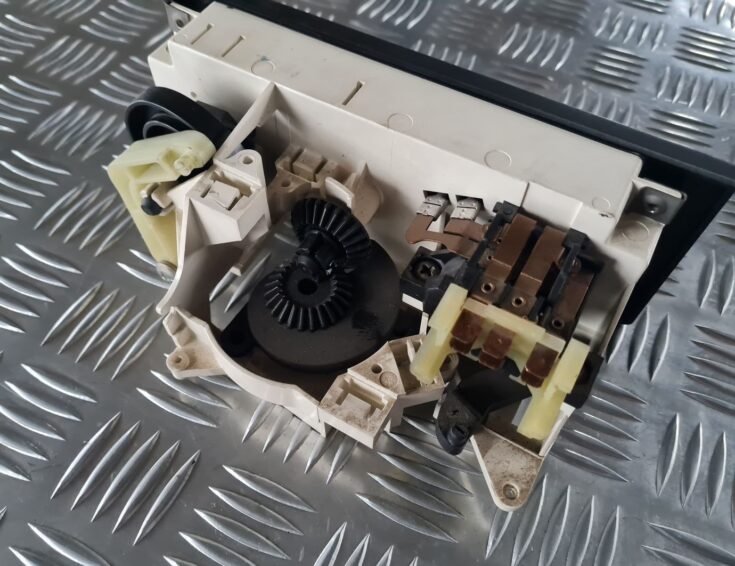 Klimata kontroles bloks priekš AUDI 80 1991