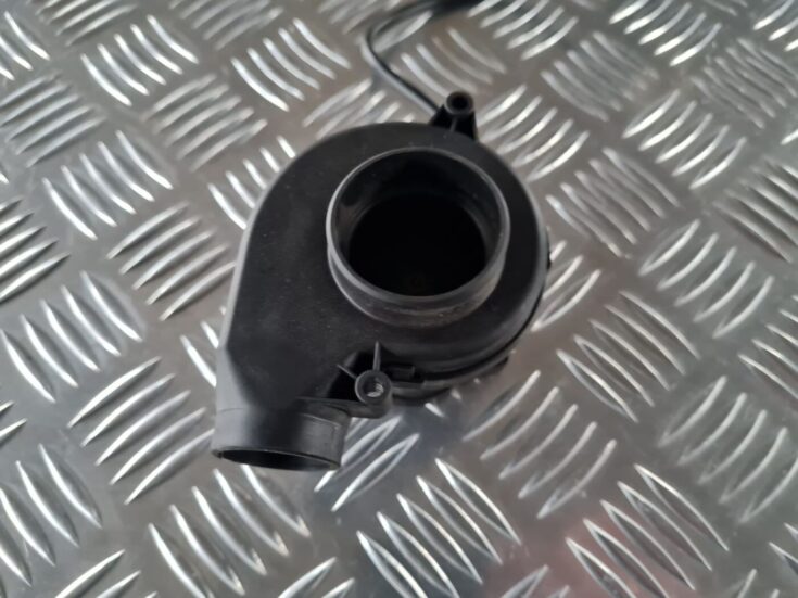 Vadības bloka dzesēšanas ventilators priekš BMW 6 E63 645 2004