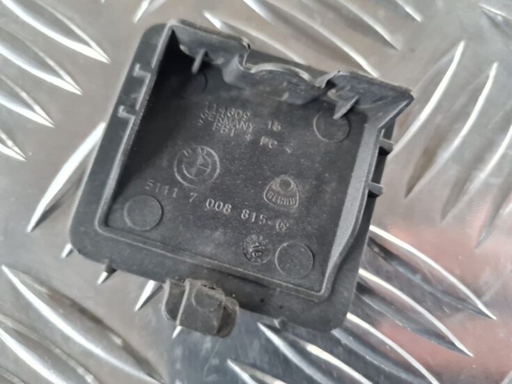 Priekšēja bufera vilkšanas āķa vāks priekš BMW 6 E63 645 2004