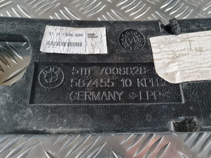 Priekšēja bufera putuplasts priekš BMW 6 E63 645 2004