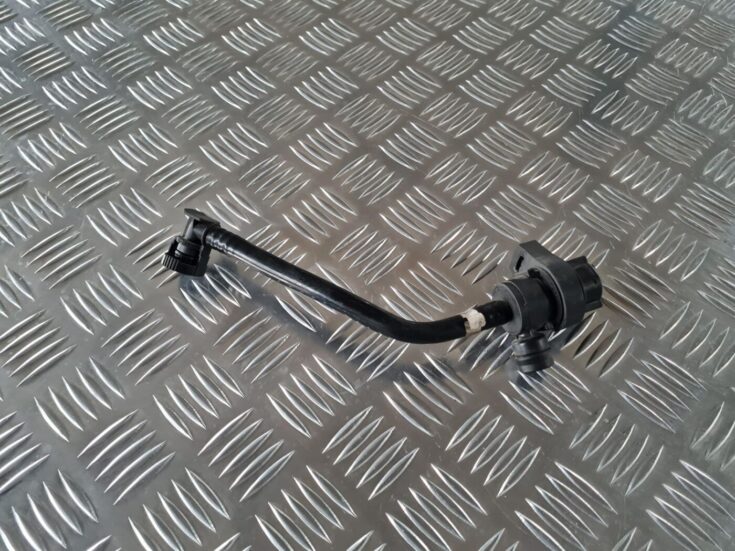Degvielas tvertnes ventilācijas vārsts priekš BMW 6 E63 645 2004