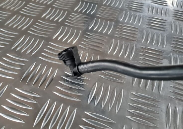 Degvielas tvertnes ventilācijas caurule priekš BMW 6 E63 645 2004