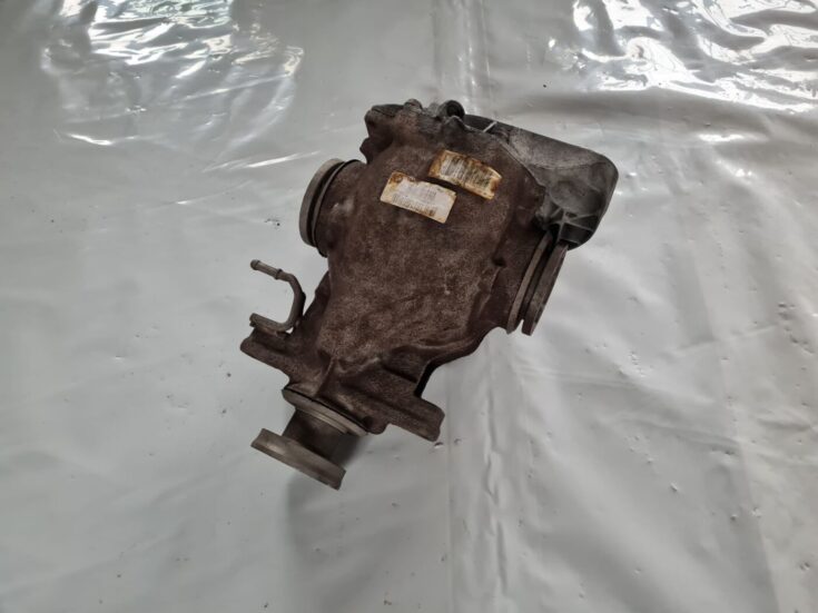 Aizmugurējais reduktors priekš BMW 6 E63 645 2004