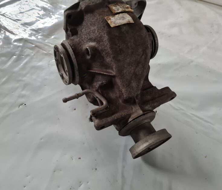 Aizmugurējais reduktors priekš BMW 6 E63 645 2004