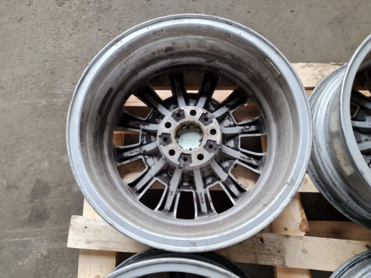 Disku komplekts priekš BMW 6 E63 645 2004