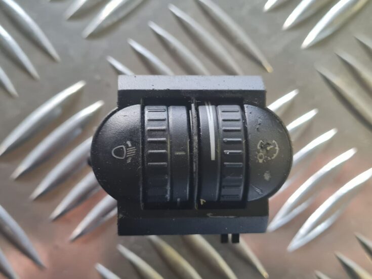 Lukturu augstuma regulēšanas poga priekš VW GOLF 5 2004