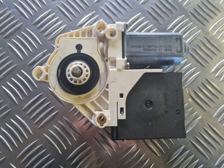 Elektrisko stiklu motors priekš VW GOLF 5 2004