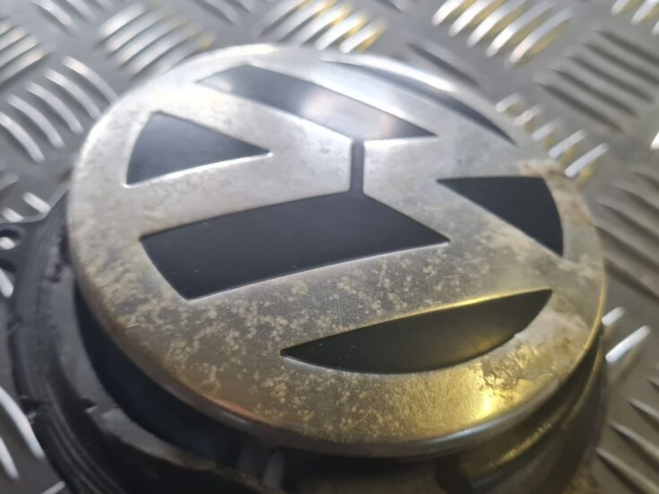Bagažnieka vāka slēdzenes pogas emblēma priekš VW GOLF 5 2004