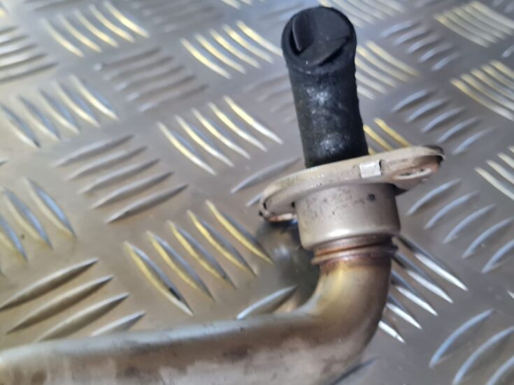 EGR caurule priekš VW GOLF 5 2004