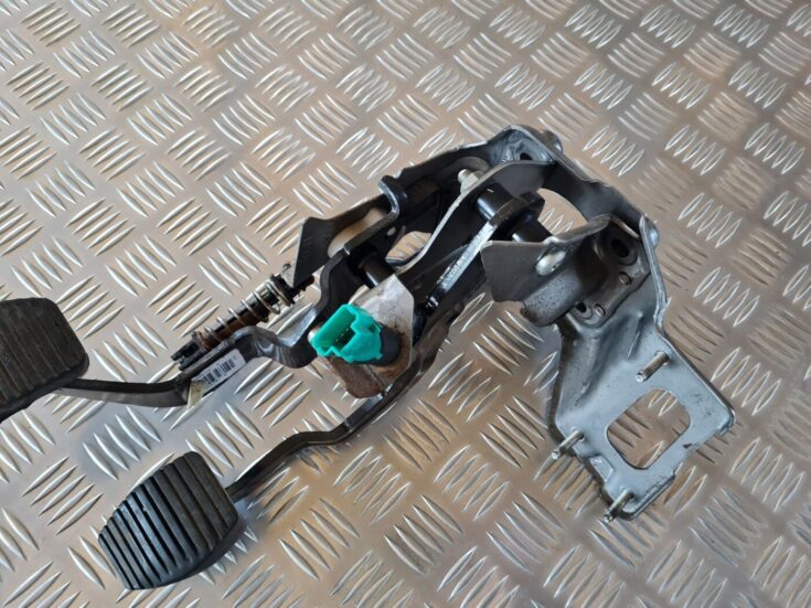 Pedāļu bloks priekš CITROEN BERLINGO 2014