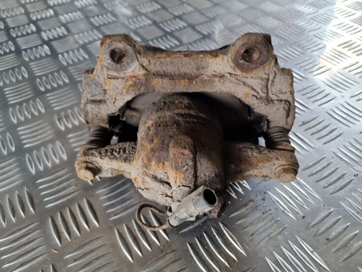 Priekšējais kreisais suports priekš FIAT STILO 2003